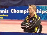 Dirk Schimmelpfennig bei den Tischtennis-Europameisterschaften in St. Petersburg cool wartend